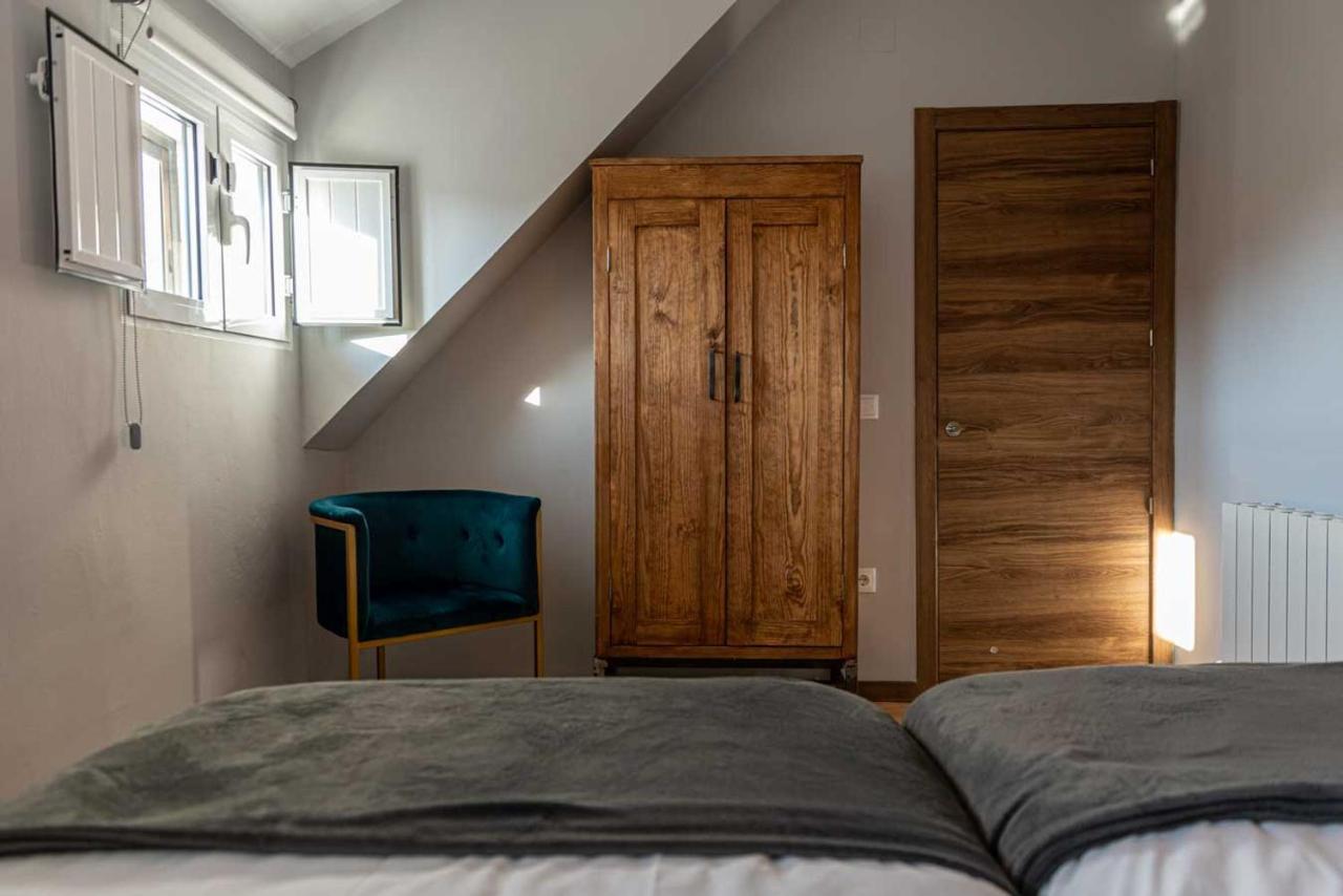 Casa Rural Valsain Lodge La Pradera de Navalhorno Kültér fotó